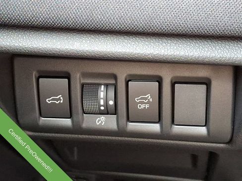 Used 2025 Subaru Outback Premium AWD/4WD image 23
