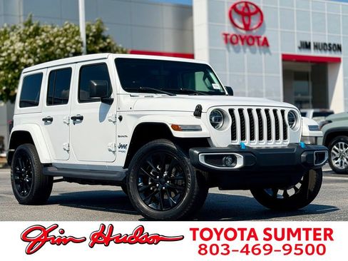 Used 2022 Jeep Wrangler Unlimited Sahara AWD/4WD image 1