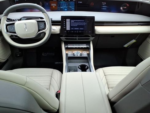 New 2025 Lincoln Nautilus Reserve w/ Jet Appearance Package image 13