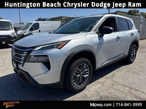 Used 2024 Nissan Rogue S AWD/4WD image 1