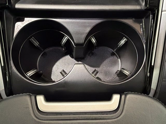 Used 2024 Porsche Panamera RWD image 39