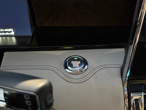 Used 2020 Lincoln Navigator Reserve w/ Luxury Package image 41