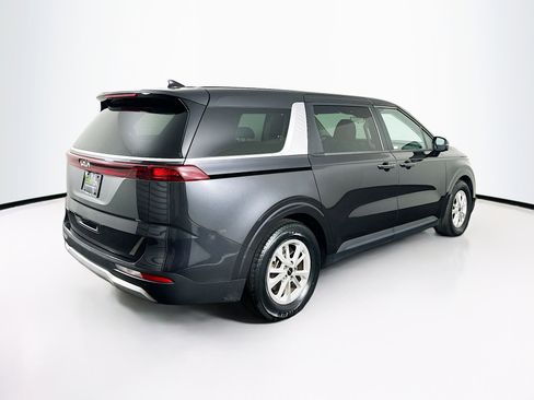 Used 2024 Kia Carnival LX image 9