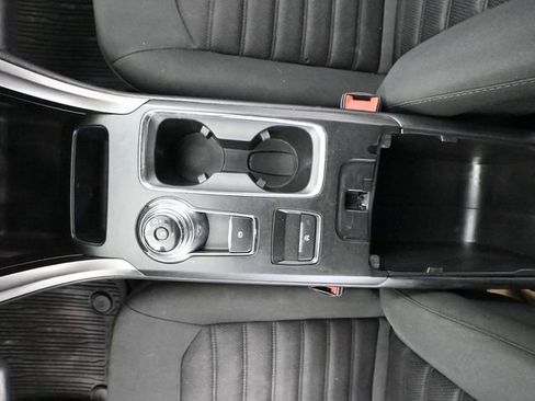 Used 2017 Ford Fusion SE image 31