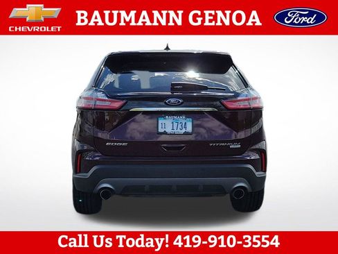 Used 2019 Ford Edge Titanium w/ Cold Weather Package FWD image 4