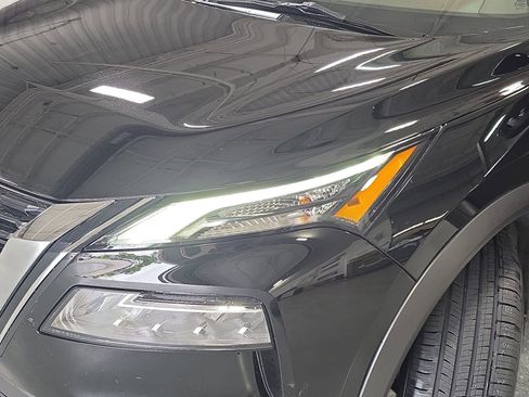 Used 2023 Nissan Rogue SV w/ SV Premium B Package FWD image 30