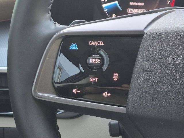 Certified 2025 Nissan Murano Platinum w/ Cargo Package AWD/4WD image 17