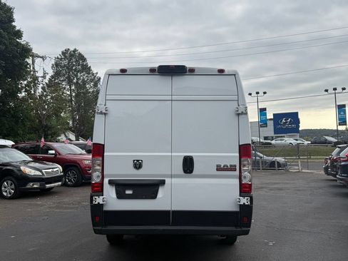 Used 2022 RAM ProMaster 3500 w/ Driver Convenience Group FWD image 4