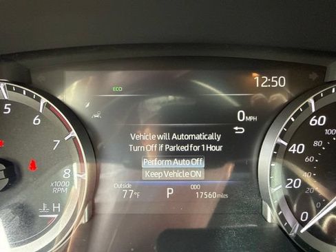 Used 2024 Toyota Highlander XSE AWD/4WD image 9
