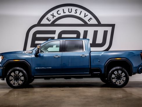 Used 2026 GMC Sierra 3500 Denali w/ Denali Reserve Package AWD/4WD image 6
