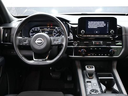 Used 2023 Nissan Pathfinder Rock Creek image 8