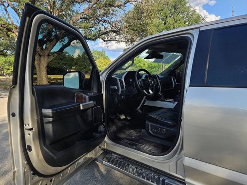 Used 2017 Ford F150 Lariat w/ Equipment Group 502A Luxury image 21