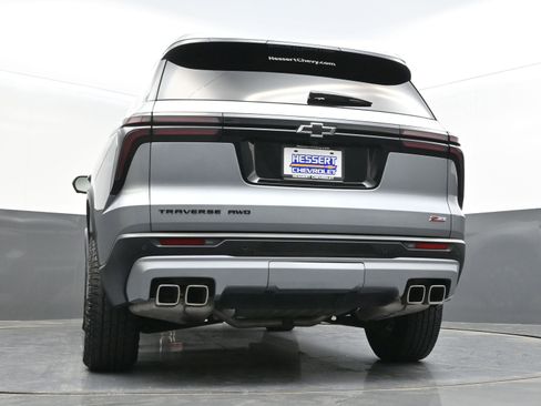 Used 2024 Chevrolet Traverse Z71 AWD/4WD image 46