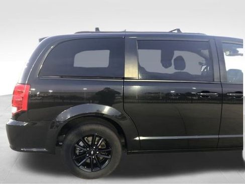 Used 2020 Dodge Grand Caravan SE image 46