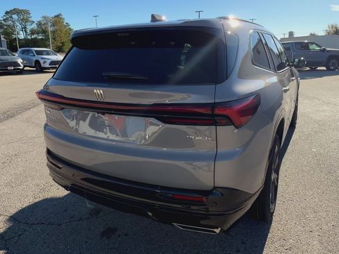 New 2026 Buick Enclave Sport Touring w/ Super Cruise Package image 8