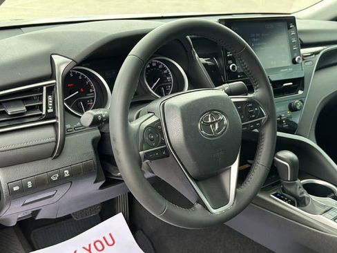 Used 2024 Toyota Camry XLE image 16