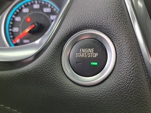 Used 2023 Chevrolet Traverse LT image 15