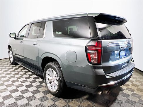 Used 2023 Chevrolet Suburban Premier image 6
