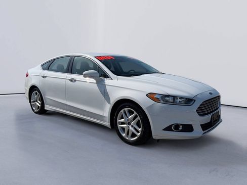 Used 2015 Ford Fusion SE w/ Equipment Group 202A FWD image 1