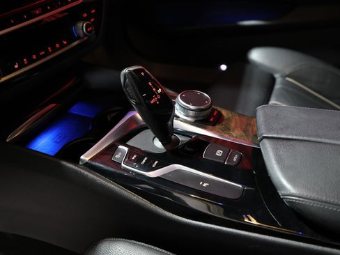 Used 2019 BMW 540i w/ Convenience Package image 26