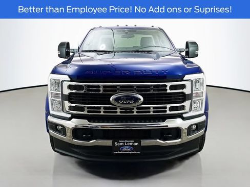 New 2026 Ford F450 XLT w/ FX4 Off-Road Package AWD/4WD image 2