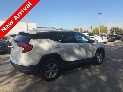 Used 2020 GMC Terrain SLE image 8