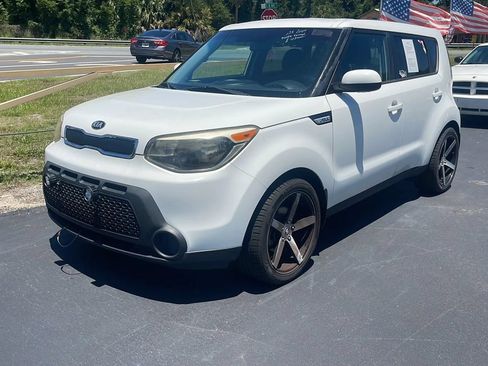 Used 2015 Kia Soul FWD image 3
