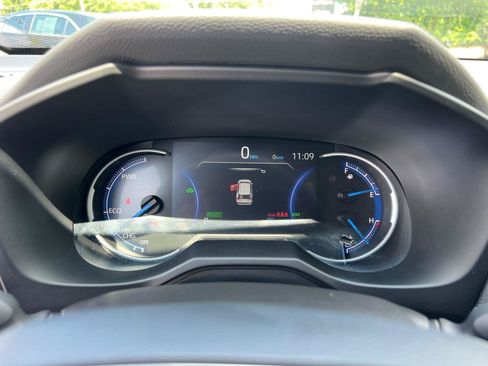 Used 2022 Toyota RAV4 Limited AWD/4WD image 27