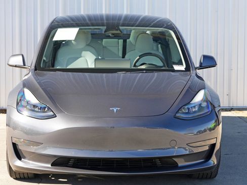 Used 2022 Tesla Model 3 image 46