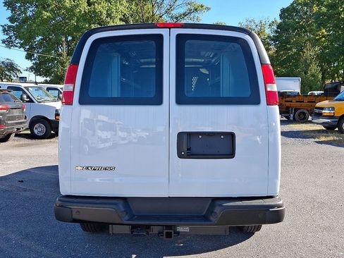 New 2025 Chevrolet Express 3500 w/ Driver Convenience Package image 5