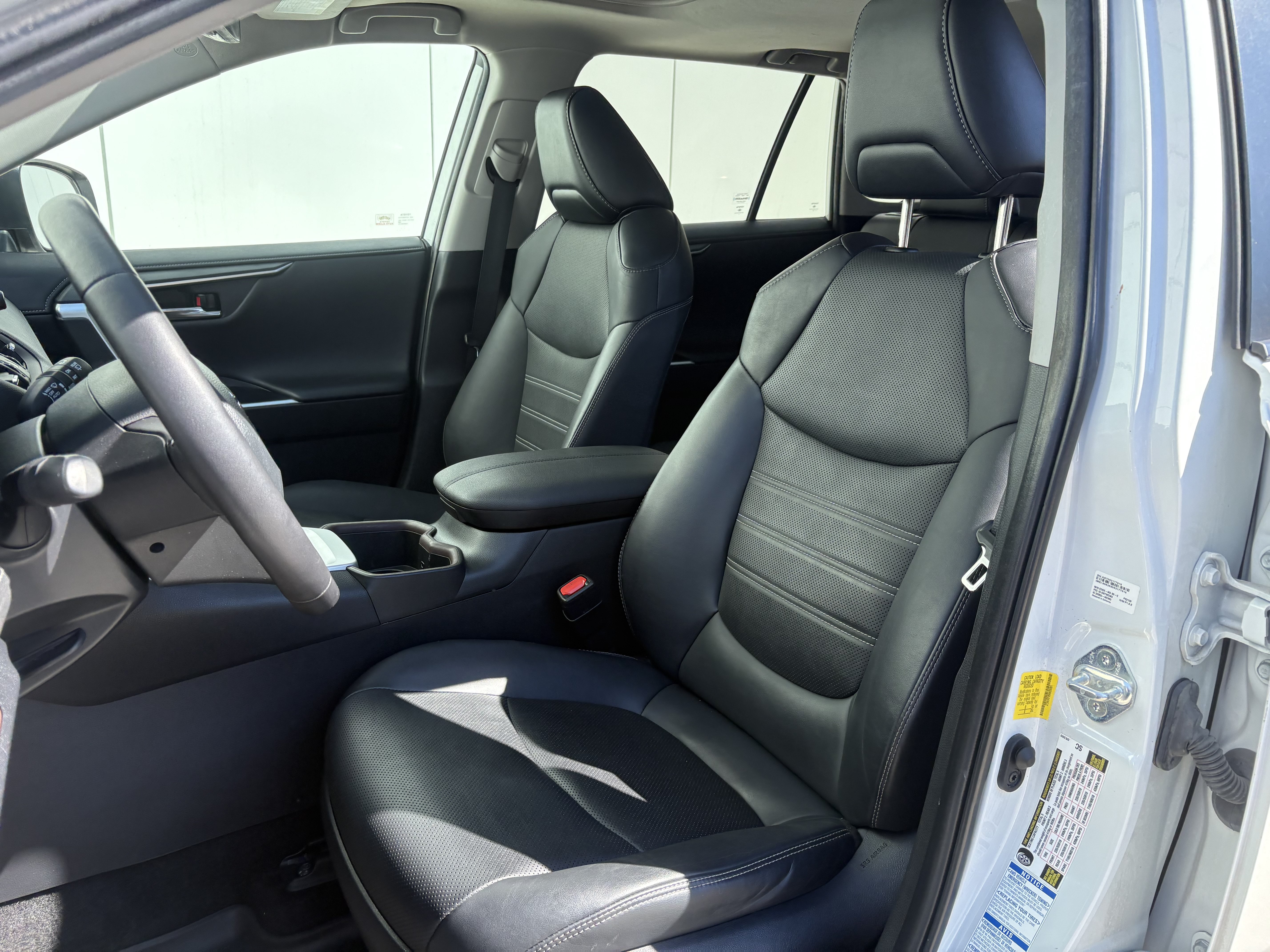 Used 2022 Toyota RAV4 Limited AWD/4WD image 10