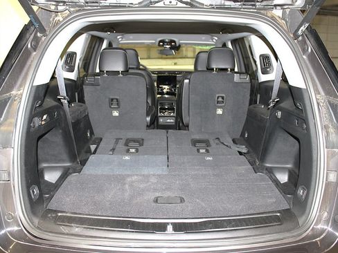 Certified 2023 Jeep Grand Cherokee L Limited AWD/4WD image 39