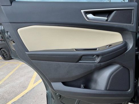 Used 2015 Ford Edge SEL w/ Equipment Group 201A FWD image 30