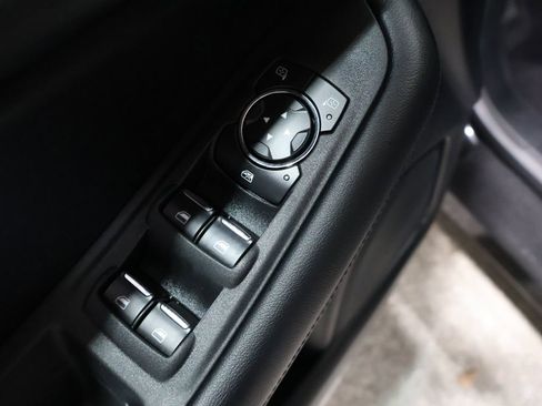 Used 2022 Ford Edge SEL w/ Convenience Package image 16