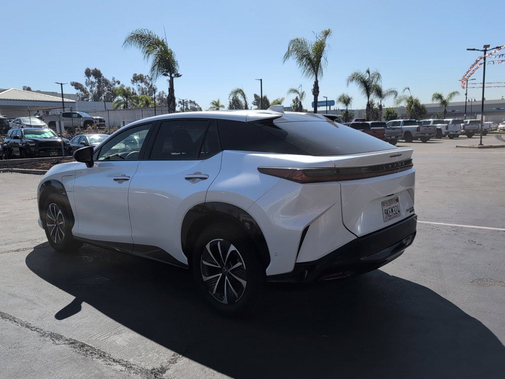 Used 2023 Lexus RZ 450e Premium w/ Technology Package AWD/4WD image 5