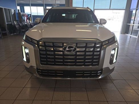 Used 2025 Hyundai Palisade Calligraphy FWD image 3
