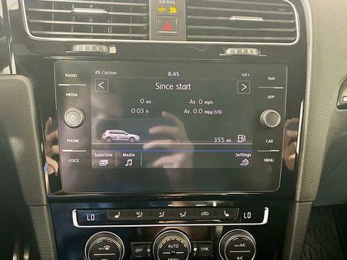 Used 2018 Volkswagen Golf R 4-Door AWD/4WD image 16