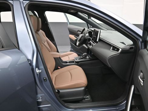 Certified 2026 Toyota Corolla Cross XLE w/ Convenience Package FWD image 36