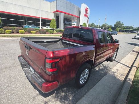 Used 2022 Nissan Frontier SV RWD image 5