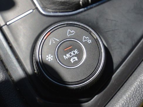 Used 2022 Volkswagen Tiguan SE R-Line AWD/4WD image 25