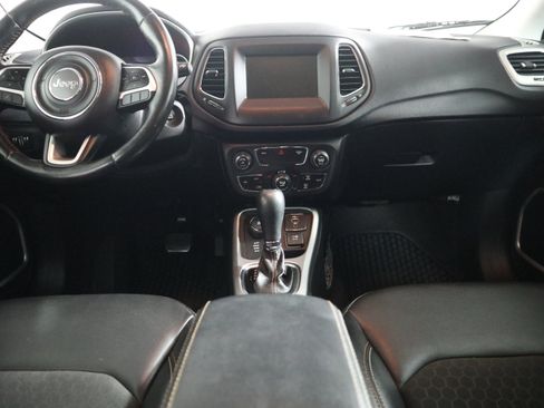 Used 2020 Jeep Compass Latitude w/ Cold Weather Group AWD/4WD image 14