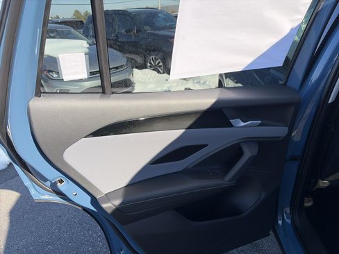 New 2026 Volkswagen Tiguan SE image 10