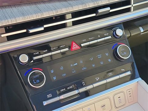 Used 2024 Hyundai Santa Fe Calligraphy image 21