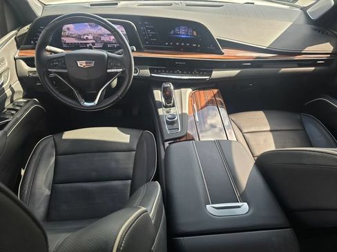 Used 2023 Cadillac Escalade Premium Luxury w/ LPO, Radiant Package AWD/4WD image 16