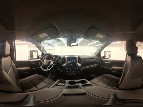 Used 2025 Chevrolet Silverado 3500 W/T AWD/4WD image 34