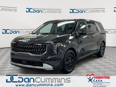 Used 2025 Kia Carnival LXS image 1