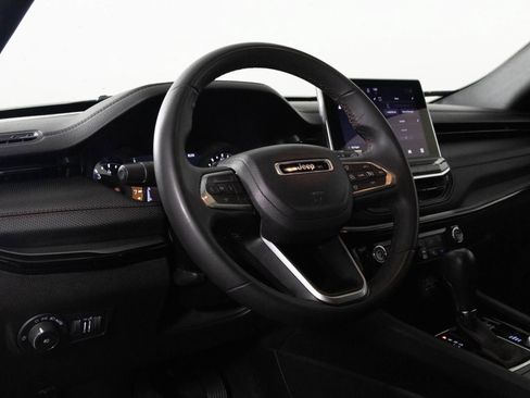 Used 2024 Jeep Compass Trailhawk AWD/4WD image 4