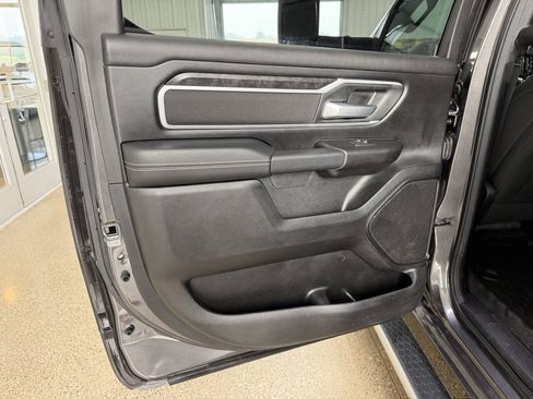 Used 2023 RAM 1500 Big Horn AWD/4WD image 32