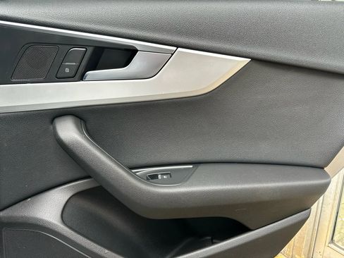 Used 2017 Audi A4 2.0T Premium image 13