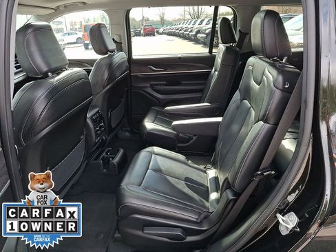 Used 2023 Jeep Grand Cherokee L Limited w/ Luxury Tech Group II image 11